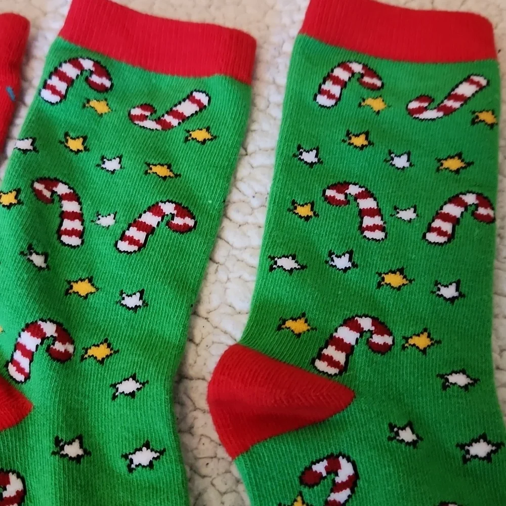 The Grinch McDonalds Set Of 2 Christmas Holiday Time Festive Socks Red Green Joy